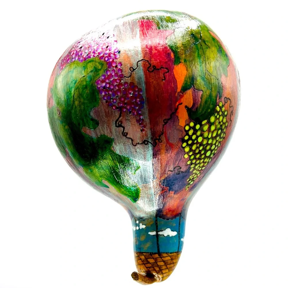 NEW Original Hot Air “ BALLOON of GRAPES ” Hand Crafted Gourd Art Wine Lovers - Picture 17 of 17